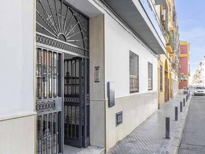 Pureza Dreams De Sevilla Oasis En Triana Exterior photo